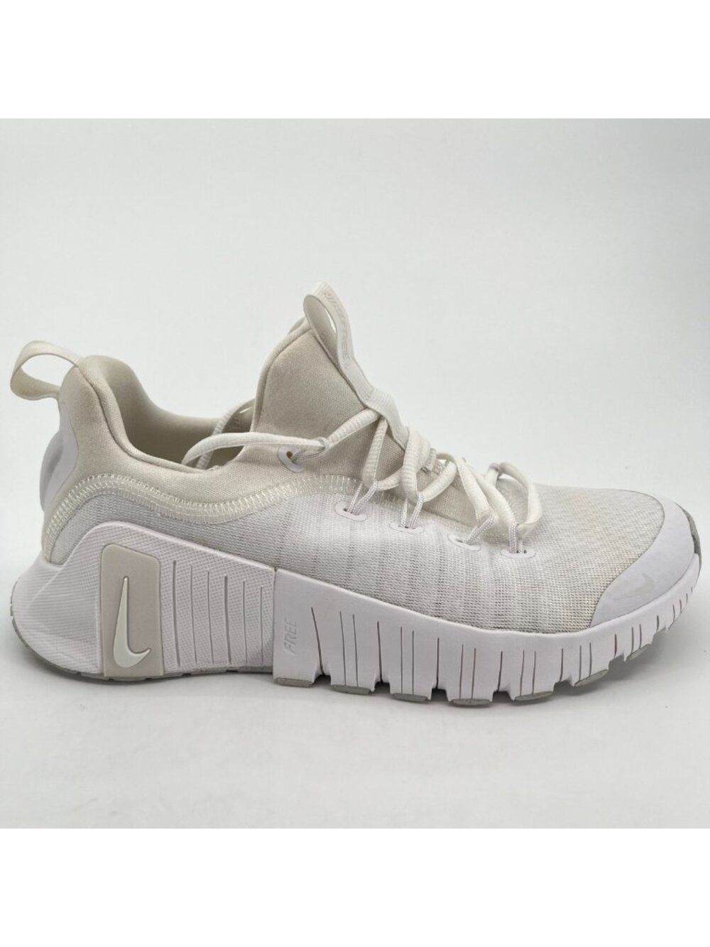 Nike Free Metcon 6 Womens Size 8 White Athletic Running Walking Shoes Sneakers